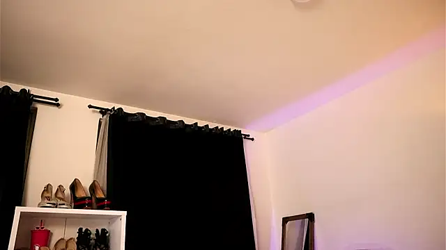 Snapshot of Valeriestyle chatting on September 16, 3:51 am Valeriestyle online show from September 16, 3:51 am