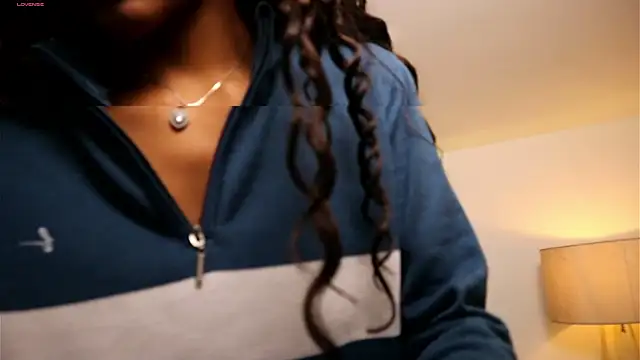 Snapshot of Valeriestyle chatting on October 8, 3:48 am Valeriestyle online show from October 8, 3:48 am