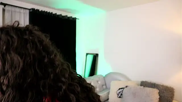 Snapshot of Valeriestyle chatting on October 9, 4:32 am Valeriestyle online show from October 9, 4:32 am