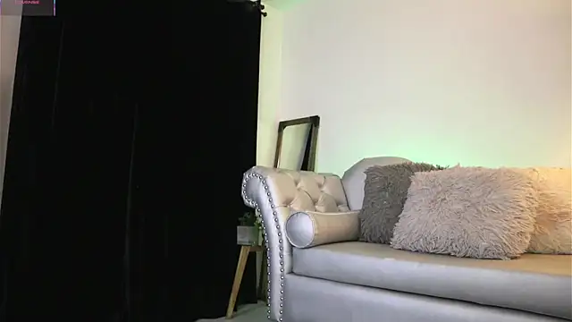 Snapshot of Valeriestyle chatting on November 3, 4:25 am Valeriestyle online show from November 3, 4:25 am