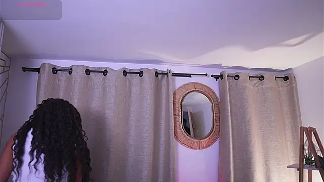 Snapshot of Valeriestyle chatting on November 4, 4:00 am Valeriestyle online show from November 4, 4:00 am