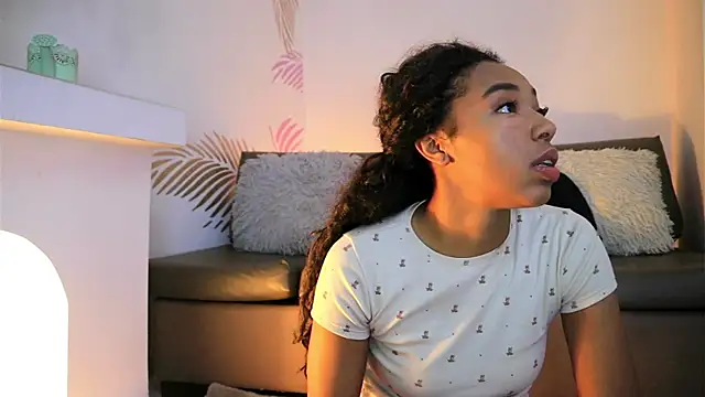 Valeriestyle online show from April 13, 3:56 am