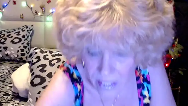 HappyWomanOn online show from April 17, 8:56 pm