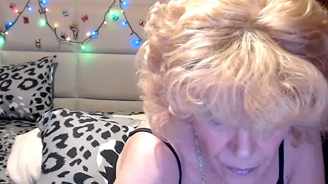 HappyWomanOn online show from April 20, 8:39 am