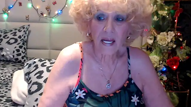 HappyWomanOn online show from April 24, 9:01 am