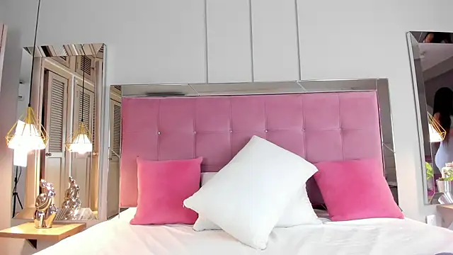 Ahincale online show from November 4, 7:57 pm