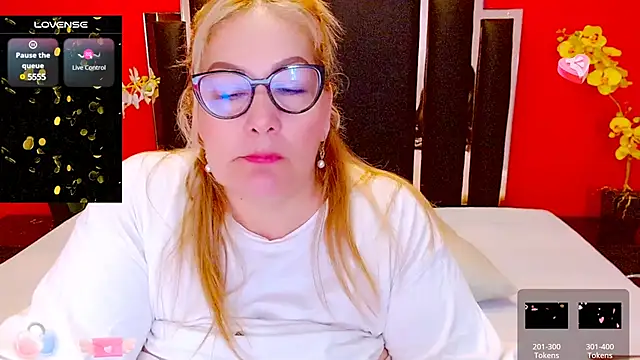 Nayla Garner online show from March 13, 3:28 pm