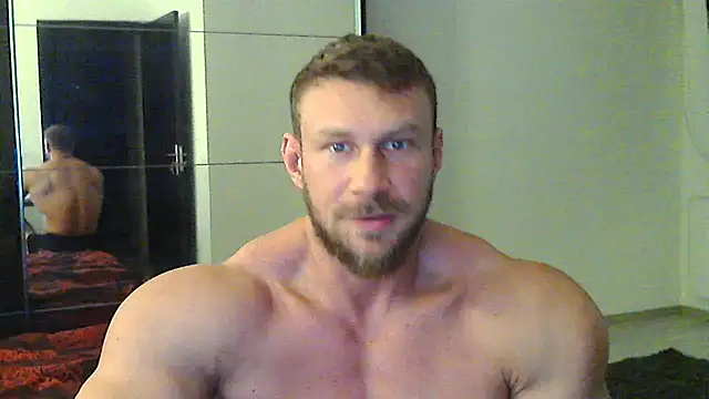 Snapshot of muscularkevin chatting on December 6, 2:17 pm muscularkevin online show from December 6, 2:17 pm