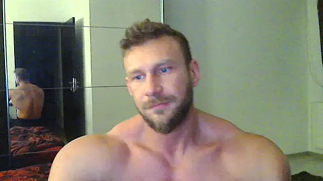 Snapshot of muscularkevin chatting on December 7, 1:18 pm muscularkevin online show from December 7, 1:18 pm