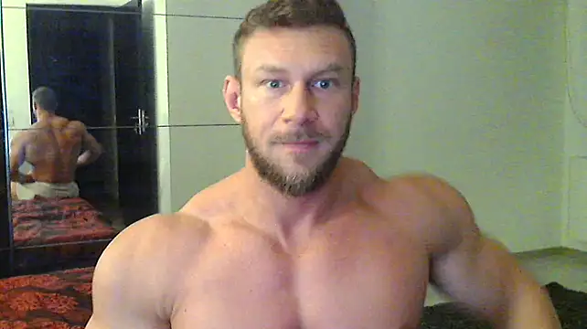 Snapshot of muscularkevin chatting on December 8, 4:46 am muscularkevin online show from December 8, 4:46 am