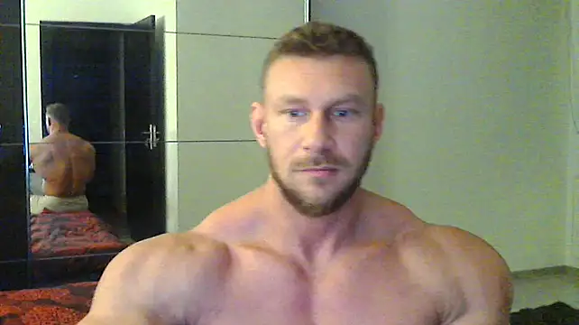Snapshot of muscularkevin chatting on December 12, 4:59 am muscularkevin online show from December 12, 4:59 am