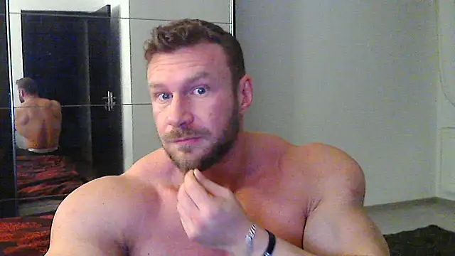 Snapshot of muscularkevin chatting on December 27, 5:09 am muscularkevin online show from December 27, 5:09 am