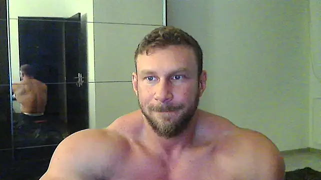 Snapshot of muscularkevin chatting on December 30, 2:40 pm muscularkevin online show from December 30, 2:40 pm