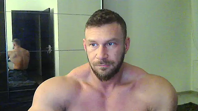Snapshot of muscularkevin chatting on February 16, 4:31 am muscularkevin online show from February 16, 4:31 am