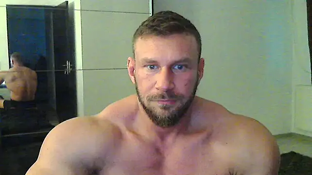 Snapshot of muscularkevin chatting on February 17, 3:09 pm muscularkevin online show from February 17, 3:09 pm