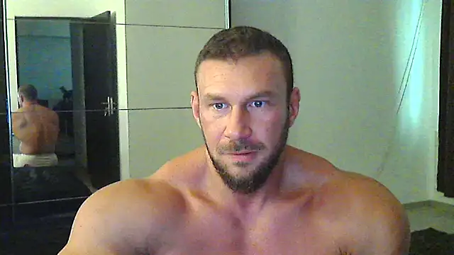Snapshot of muscularkevin chatting on September 13, 1:22 pm muscularkevin online show from September 13, 1:22 pm