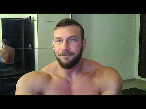 Snapshot of muscularkevin chatting on September 30, 3:33 am muscularkevin online show from September 30, 3:33 am