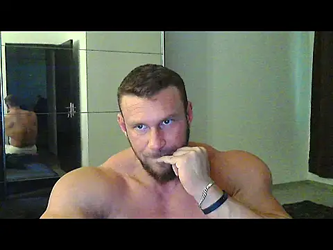 Snapshot of muscularkevin chatting on October 4, 1:20 pm muscularkevin online show from October 4, 1:20 pm