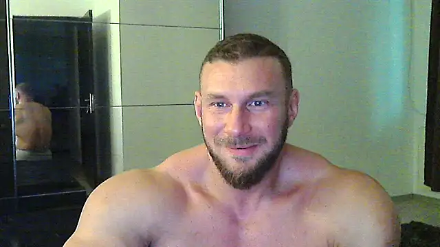 Snapshot of muscularkevin chatting on November 1, 2:19 pm muscularkevin online show from November 1, 2:19 pm