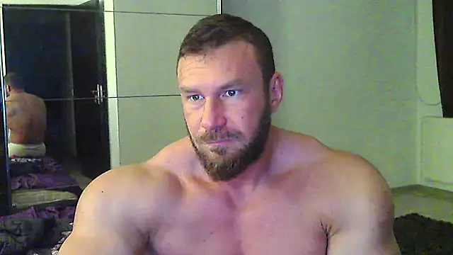 muscularkevin online show from April 22, 4:04 am