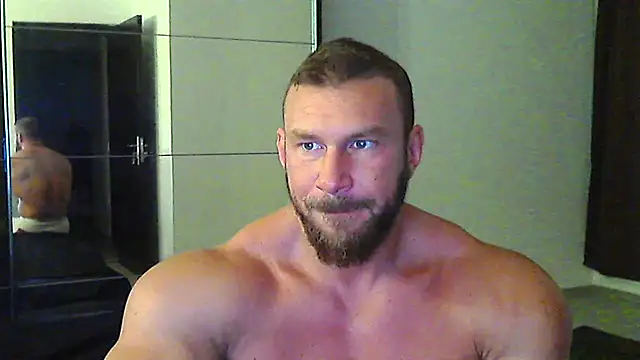 muscularkevin online show from May 31, 3:36 am