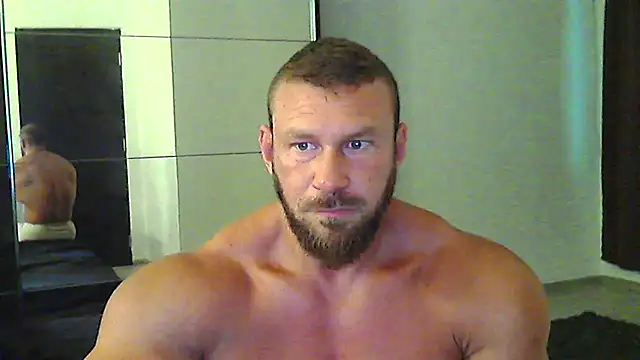 Snapshot of muscularkevin chatting on June 28, 3:45 am muscularkevin online show from June 28, 3:45 am