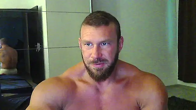 Snapshot of muscularkevin chatting on June 29, 3:24 am muscularkevin online show from June 29, 3:24 am