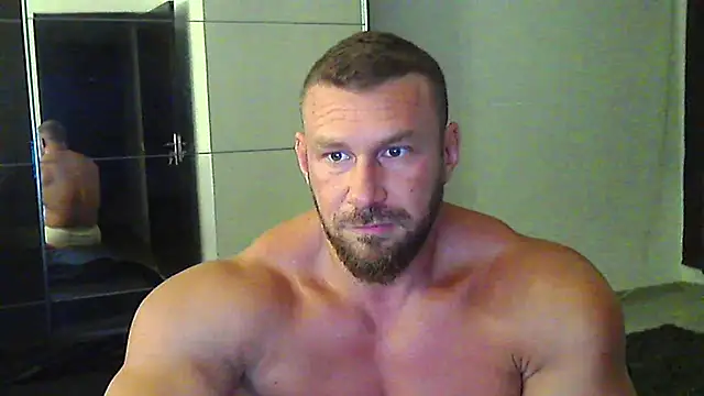 Snapshot of muscularkevin chatting on July 4, 6:14 pm muscularkevin online show from July 4, 6:14 pm