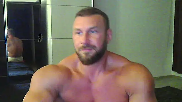 Snapshot of muscularkevin chatting on July 8, 6:12 pm muscularkevin online show from July 8, 6:12 pm