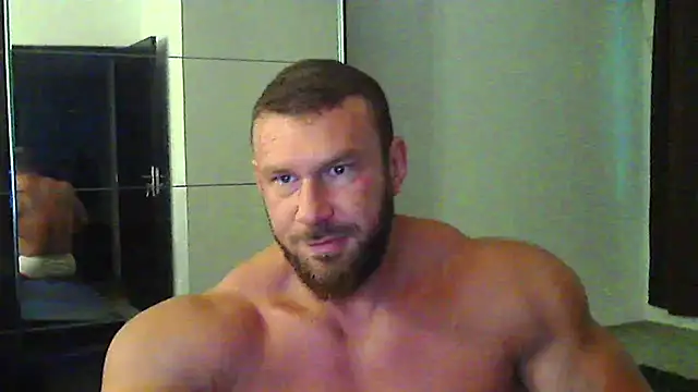 Snapshot of muscularkevin chatting on July 17, 3:24 am muscularkevin online show from July 17, 3:24 am