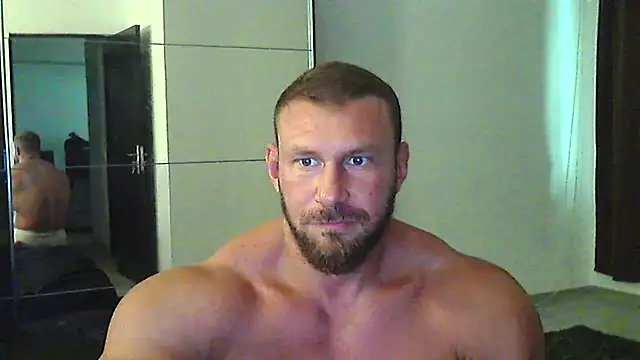 Snapshot of muscularkevin chatting on July 30, 1:10 pm muscularkevin online show from July 30, 1:10 pm
