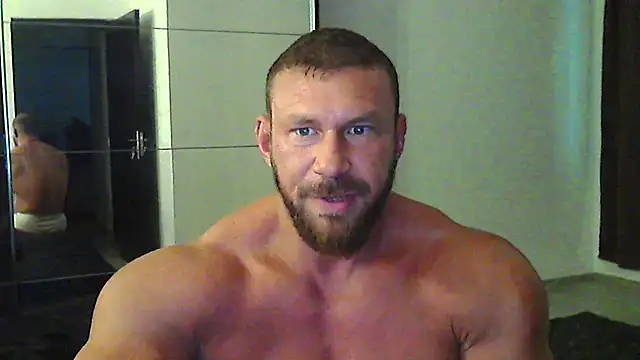 Snapshot of muscularkevin chatting on July 31, 3:50 am muscularkevin online show from July 31, 3:50 am