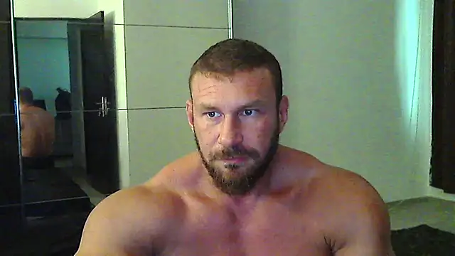 Snapshot of muscularkevin chatting on August 5, 1:14 pm muscularkevin online show from August 5, 1:14 pm