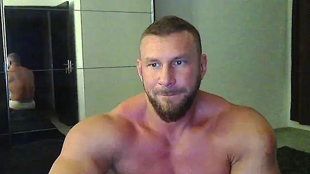 Snapshot of muscularkevin chatting on August 8, 6:10 pm muscularkevin online show from August 8, 6:10 pm