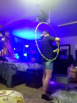 Hotredheadandtoungelasher online show from December 7, 11:51 am