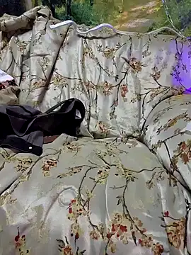 Hotredheadandtoungelasher online show from December 25, 10:28 am