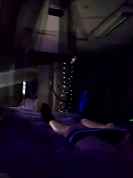 Hotredheadandtoungelasher online show from January 29, 10:37 am