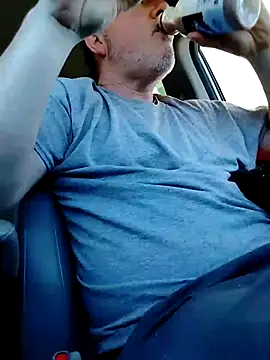 Hotredheadandtoungelasher online show from February 18, 2:49 pm