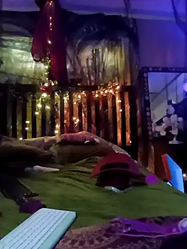 Hotredheadandtoungelasher online show from February 26, 8:33 pm