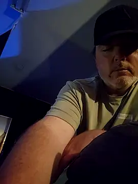 Hotredheadandtoungelasher online show from November 12, 6:14 am