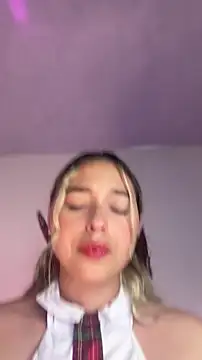 Irisweet  online show from March 15, 4:29 am