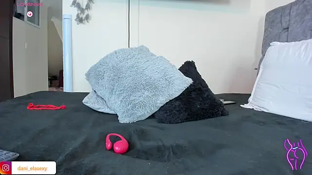 danielasexya1 online show from March 2, 8:18 pm