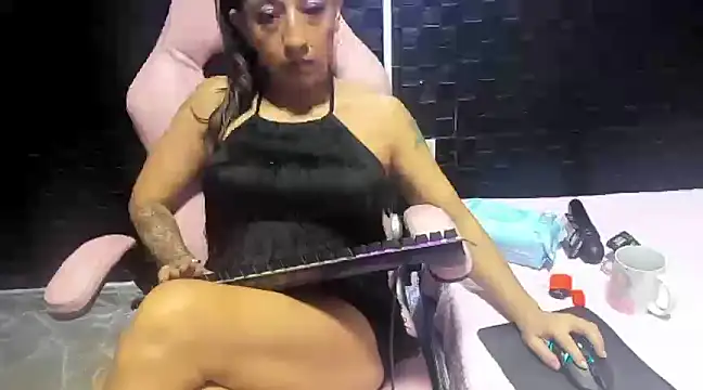 Snapshot of mature_sexi40 chatting on March 15, 6:25 am mature sexi40 online show from March 15, 6:25 am