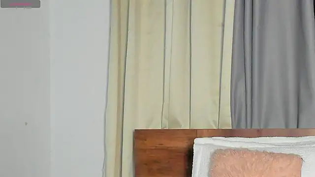 SaraVergara online show from January 4, 8:37 pm