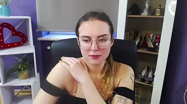 Snapshot of Zoey_Erotic chatting on January 28, 8:57 am Zoey Erotic online show from January 28, 8:57 am