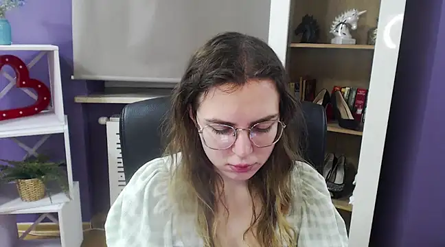 Snapshot of Zoey_Erotic chatting on February 10, 5:36 am Zoey Erotic online show from February 10, 5:36 am