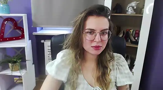 Snapshot of Zoey_Erotic chatting on February 11, 8:48 am Zoey Erotic online show from February 11, 8:48 am