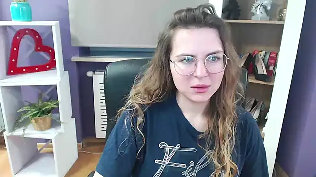 Snapshot of Zoey_Erotic chatting on February 28, 5:37 am Zoey Erotic online show from February 28, 5:37 am