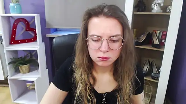 Snapshot of Zoey_Erotic chatting on March 20, 5:35 am Zoey Erotic online show from March 20, 5:35 am