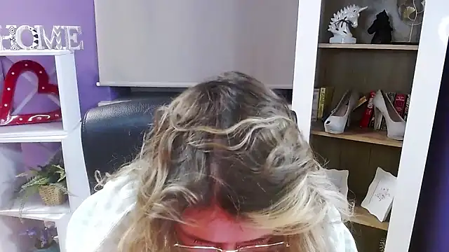 Zoey Erotic online show from January 6, 5:33 am